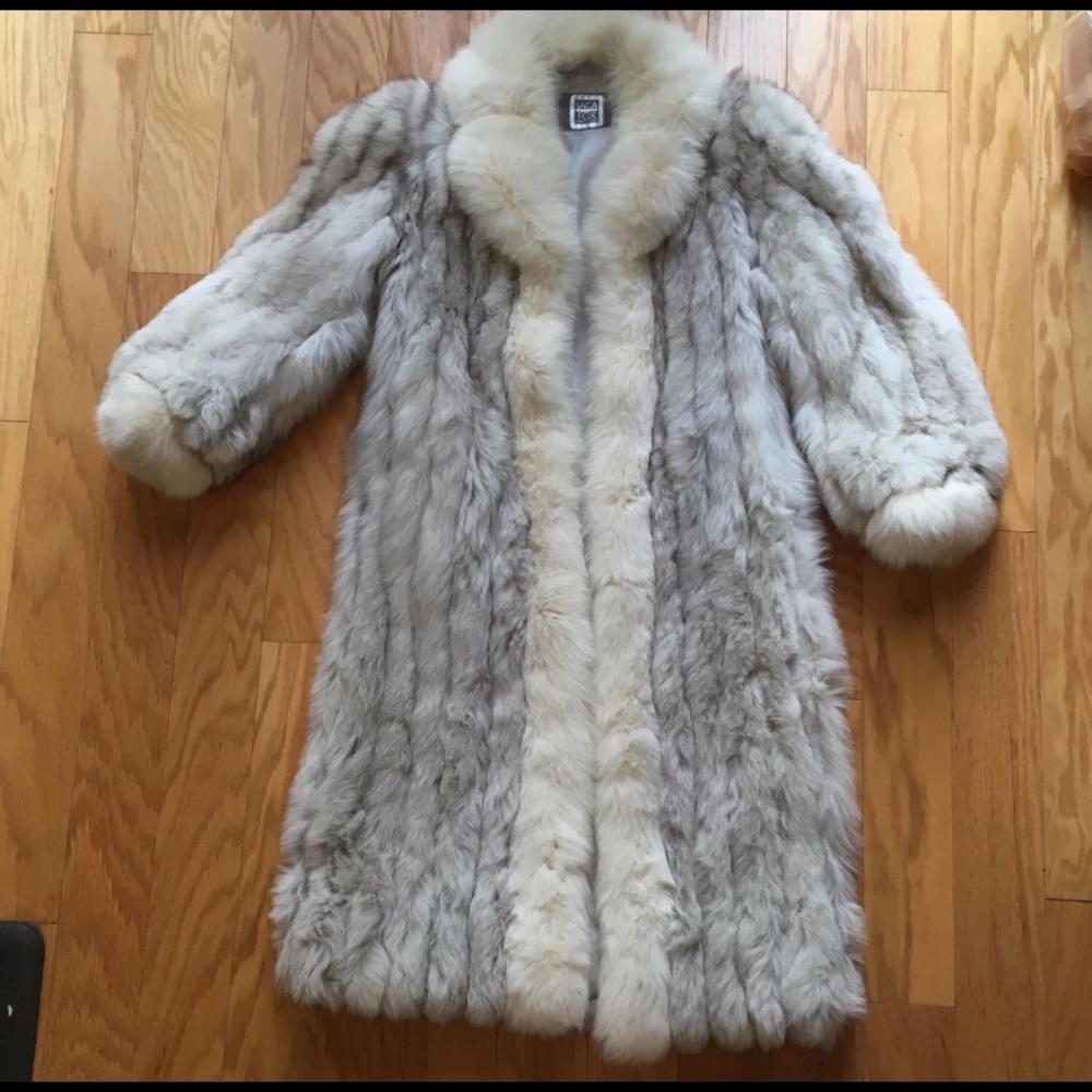 Saga Fox real fur coat